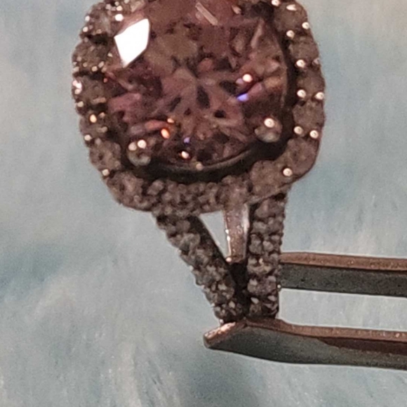 Ring, Simulated pink sapphire, with white CZ Halo, set in 925, size 9 - Picture 4 of 8